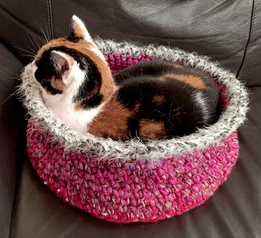 crochet cat basket Trillian